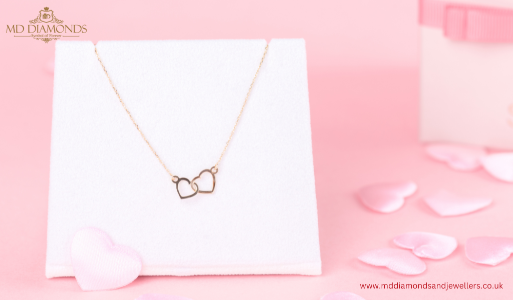 Why Your Valentine Will Love a Necklace This Year?
